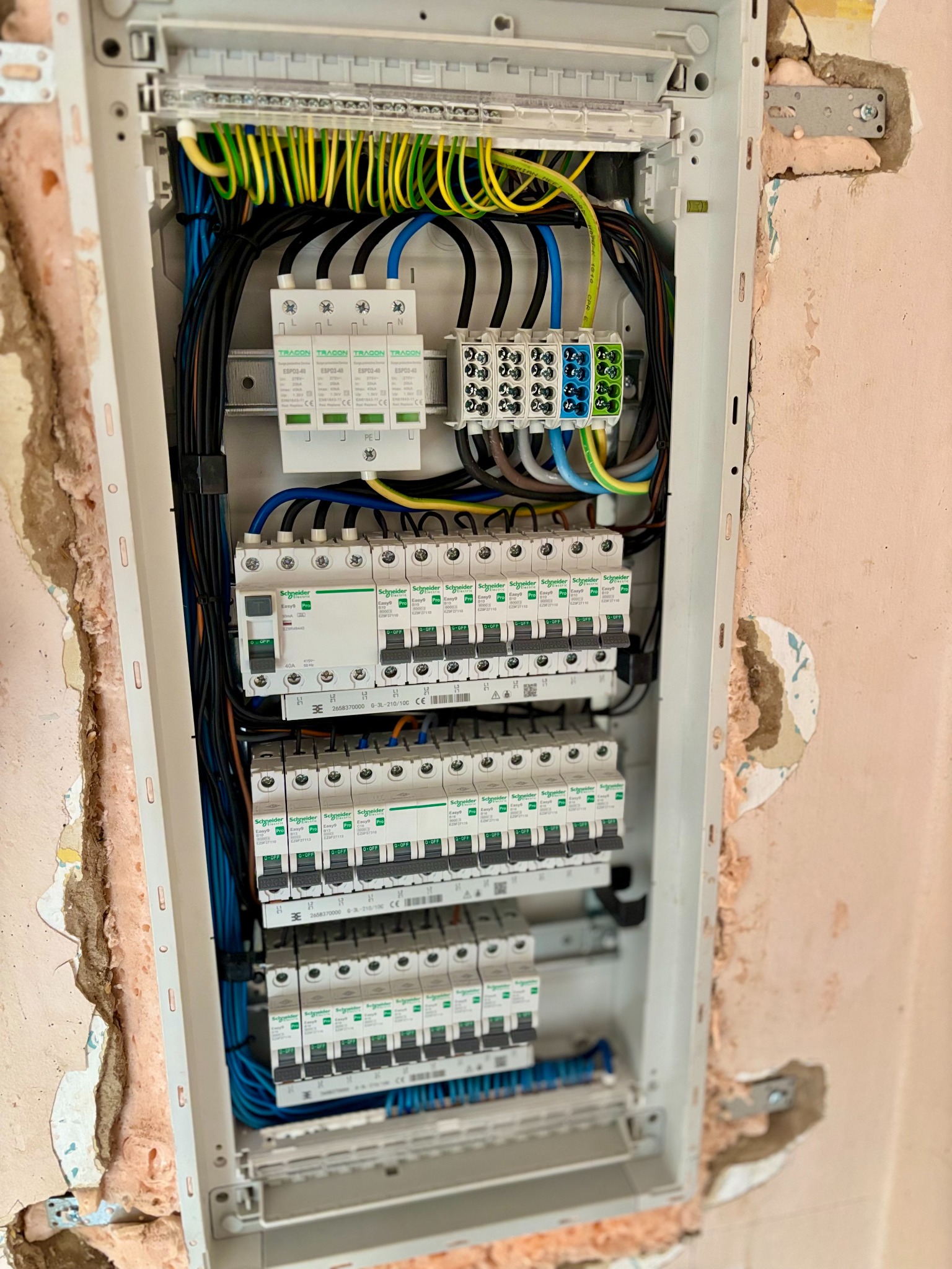 Villanyszerelés – PrimeVolt referencia